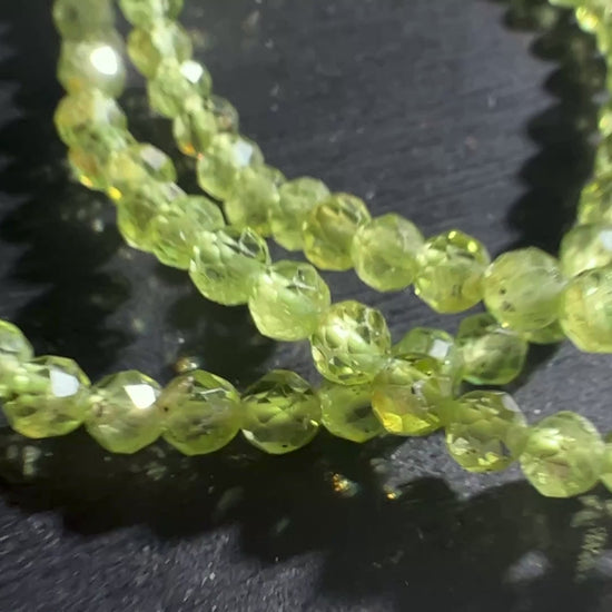 Peridot Armband – Facettiert, 4mm, ca. 19cm | Happy Minerals