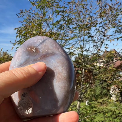 Lila Chalcedon Freeform ca. 10cm, Madagaskar, selten